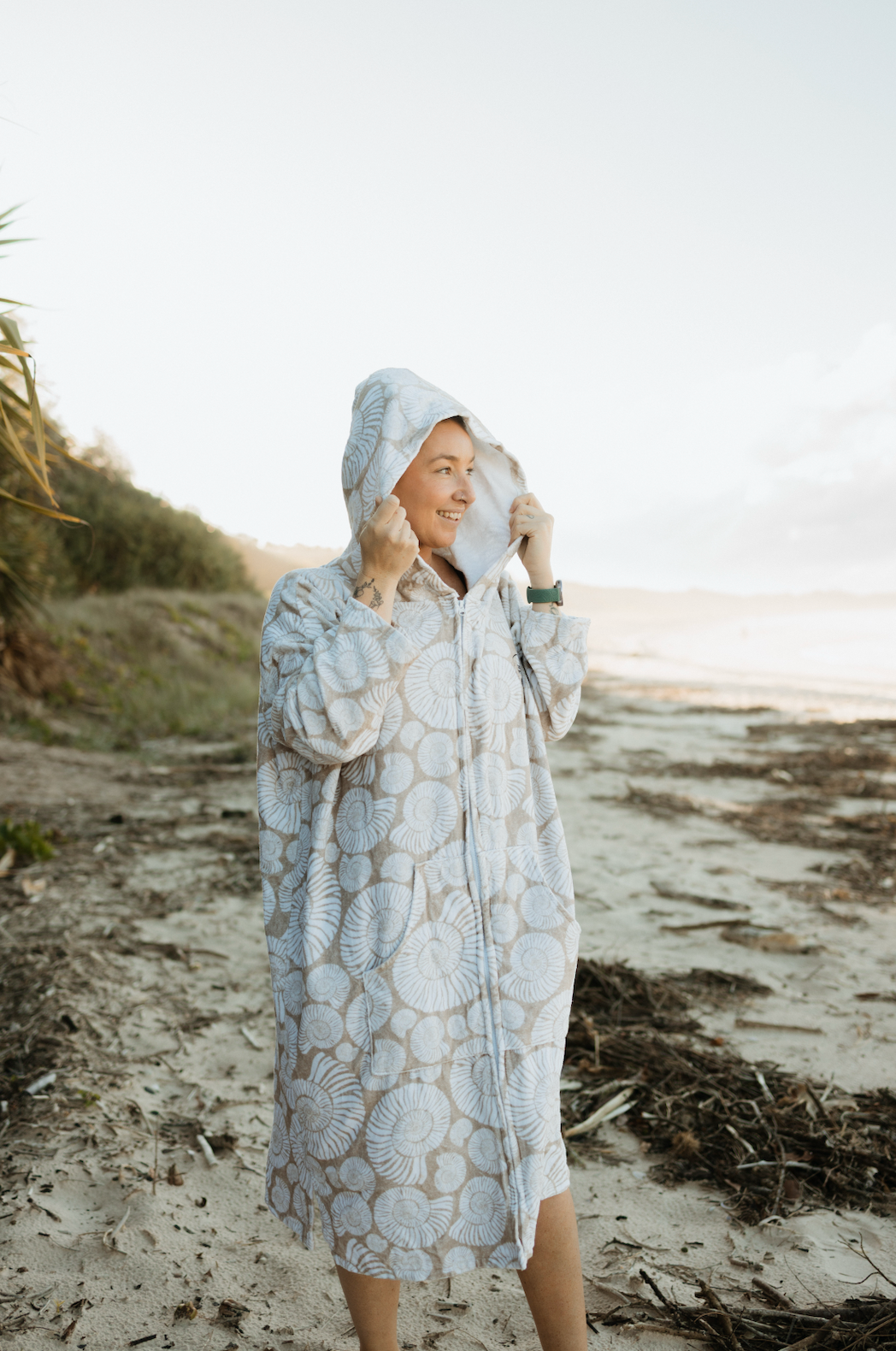 Australian-designed adult wearable towel jacket – coastal style in 100% cotton.