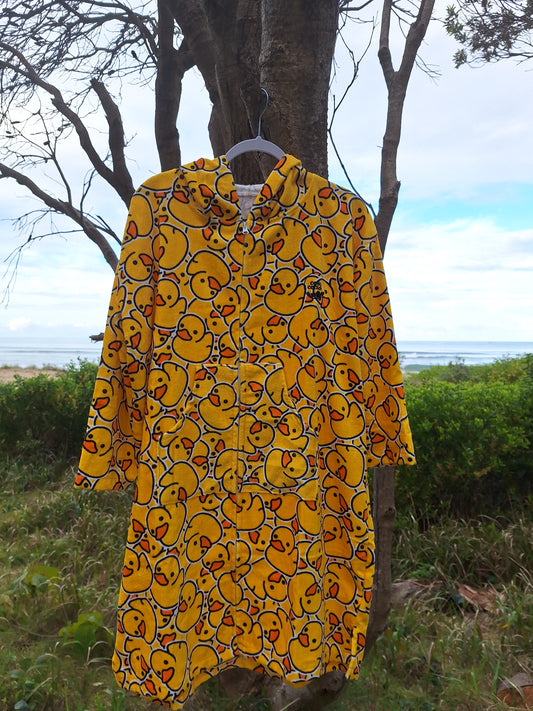 Teen wearable towel jacket with zip and pockets – 100% cotton, Northern NSW design.